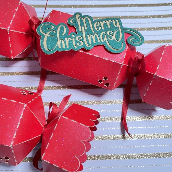 Merry Christmas Fillable Crackers - Image 4